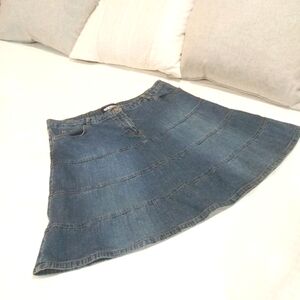 90s Vntage retro tiered flare medium wash pocket jean skirt size 12 LA Blues